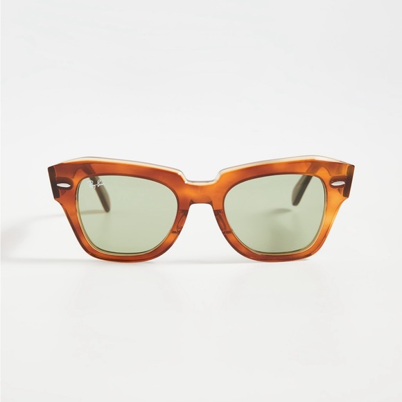 Ray-Bans Icons Wayfarers Sunglasses - Picture 2 of 3